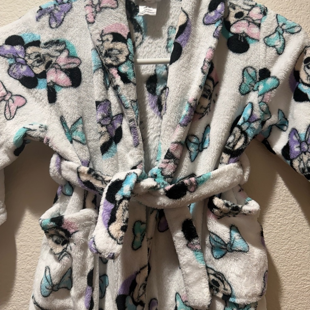 Disney White Minnie Mouse Fleece Robe with Pastel Bows - Picture 2 of 10